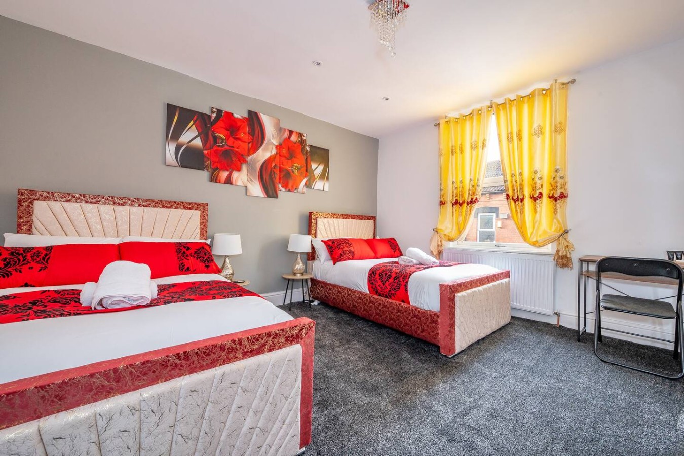 10W - For your Most Relaxed & cosy Stay in 12 Woodview Street - Property image 7 - VivreStays