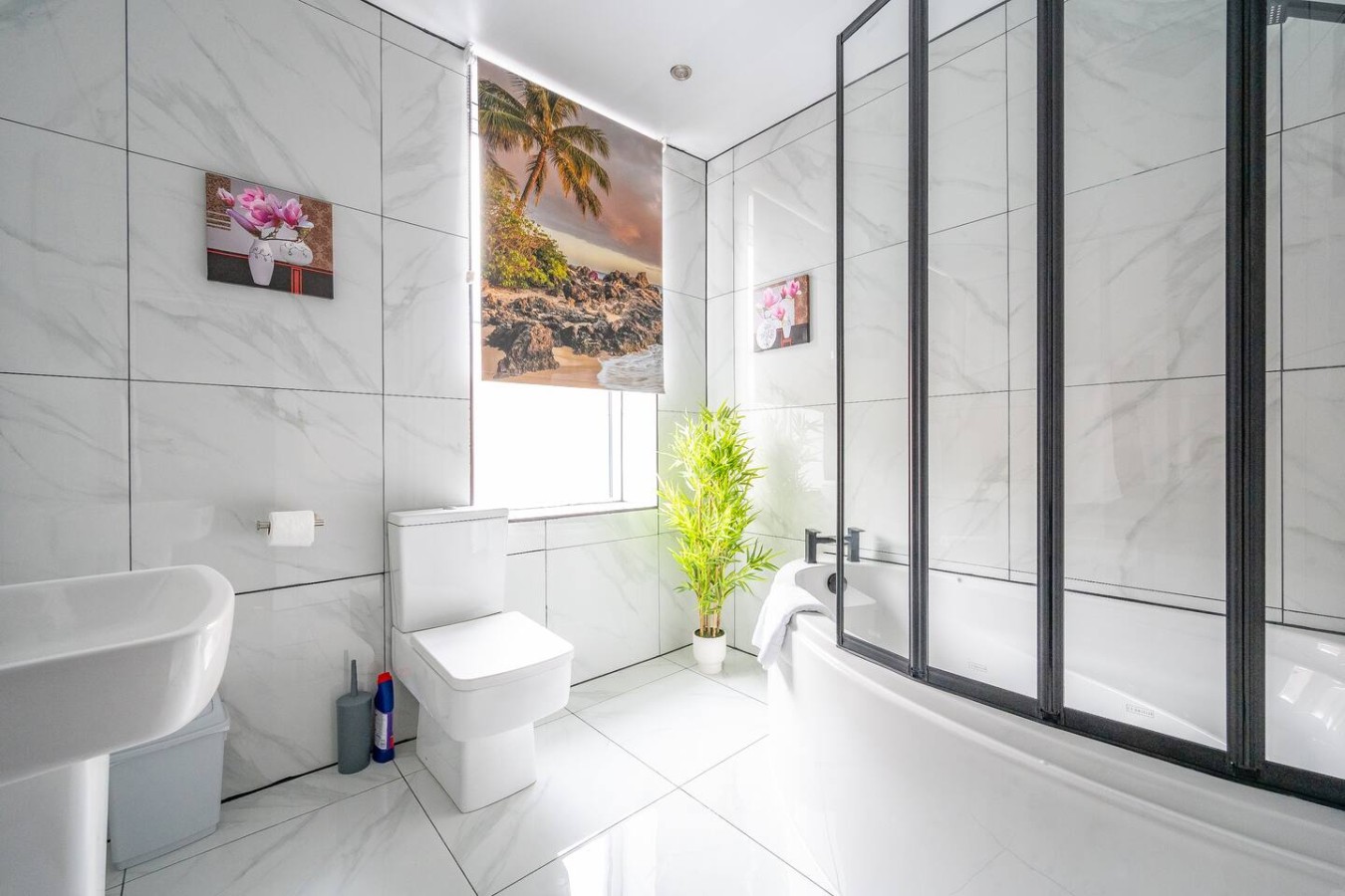 10W - For your Most Relaxed & cosy Stay in 12 Woodview Street - Property image 22 - VivreStays