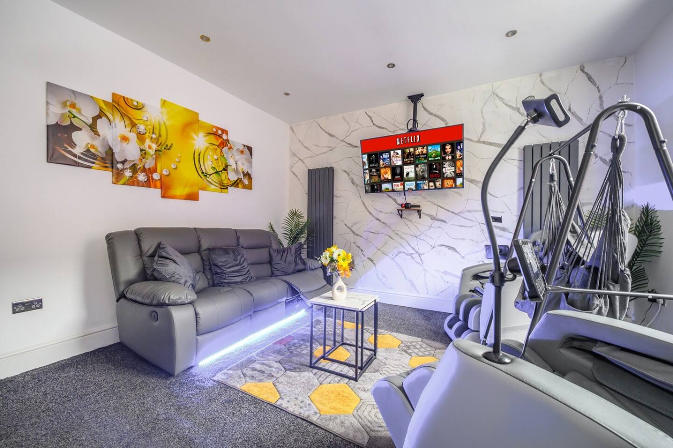 10W - For your Most Relaxed & cosy Stay in 12 Woodview Street - Property image 18 - VivreStays