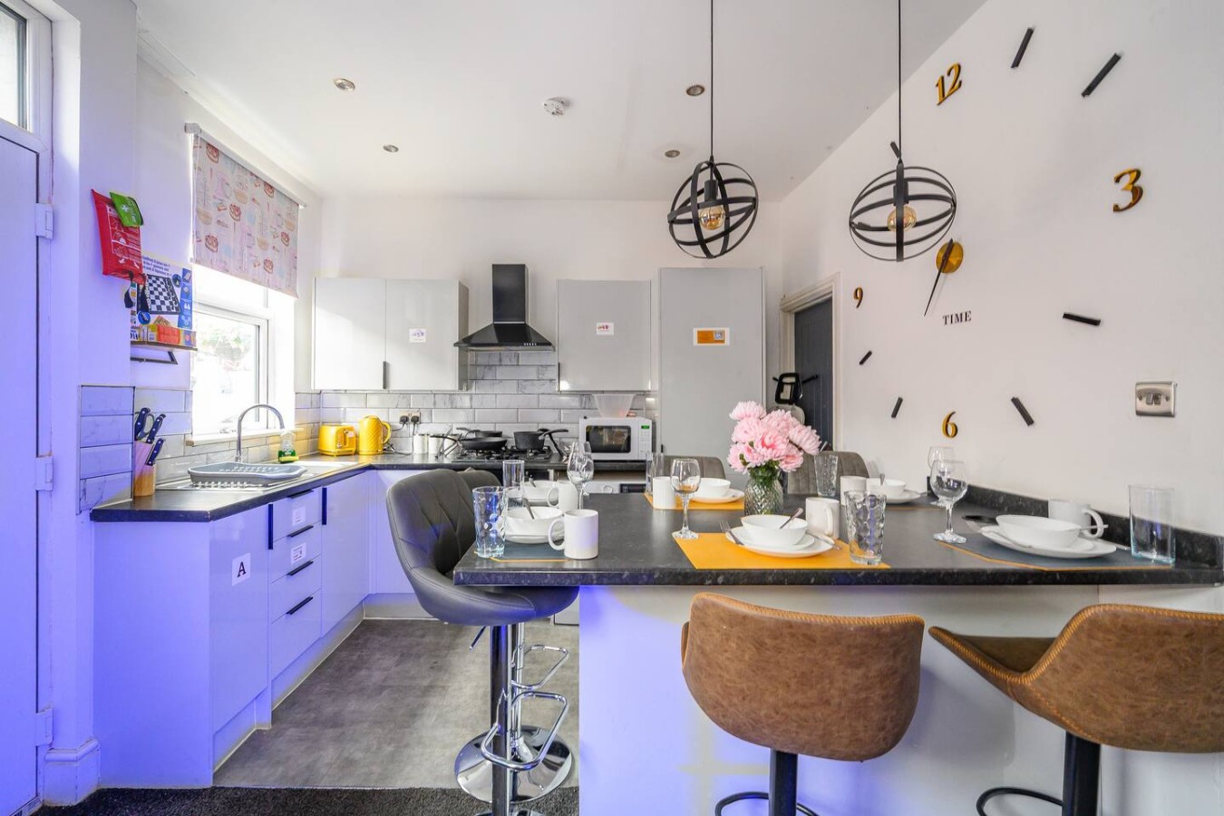 10W - For your Most Relaxed & cosy Stay in 12 Woodview Street - Property image 38 - VivreStays