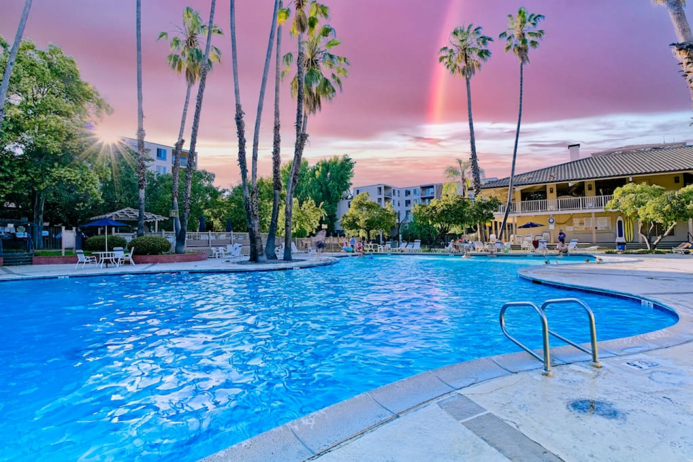 Jacuzzi, Pool And Tennis Courts - Stylish Escape For Professionals - Walnut Creek, CA