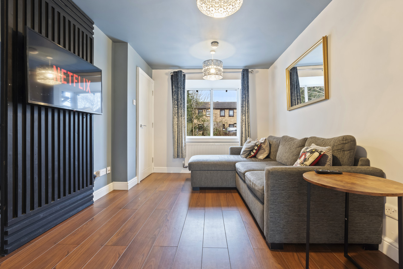 Emma's Central House & Parking