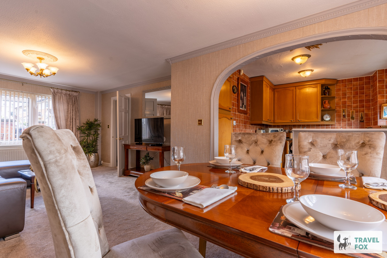 Central Aster House, 3 Bedrooms, Parking - Photo 5