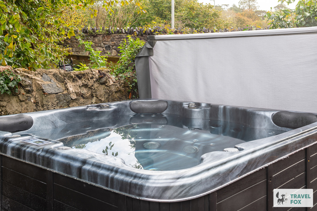 Orchard Cottage and Hot Tubs - Photo 3