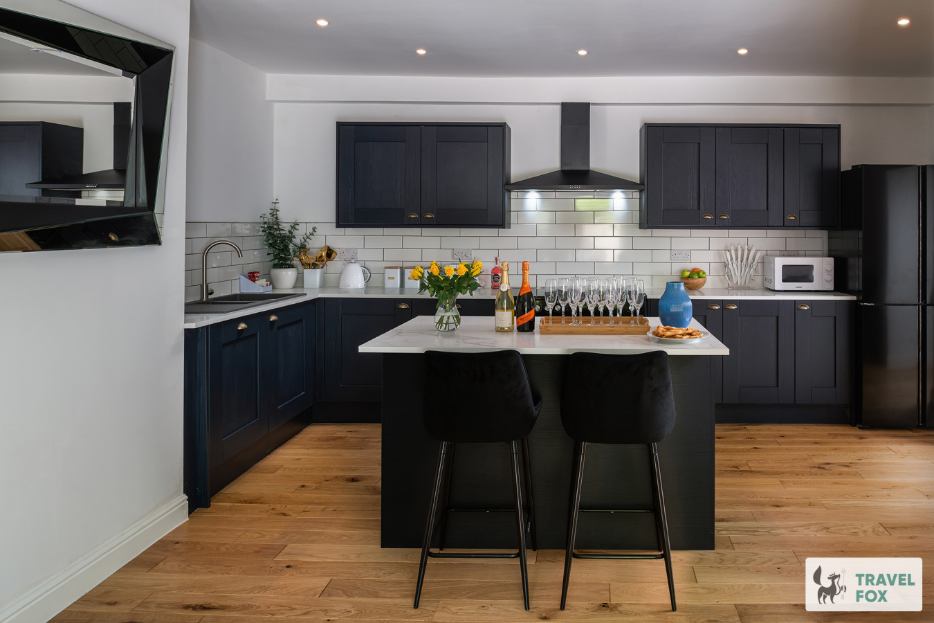 Orchard Cottage and Hot Tubs - Photo 5