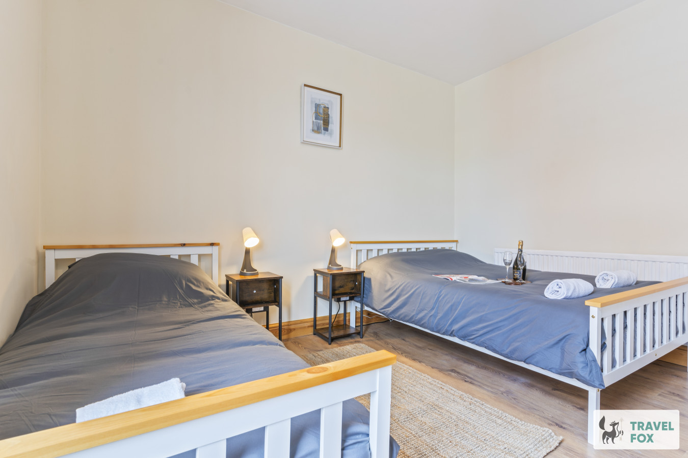 Kat's Central Home + Parking - Photo 5