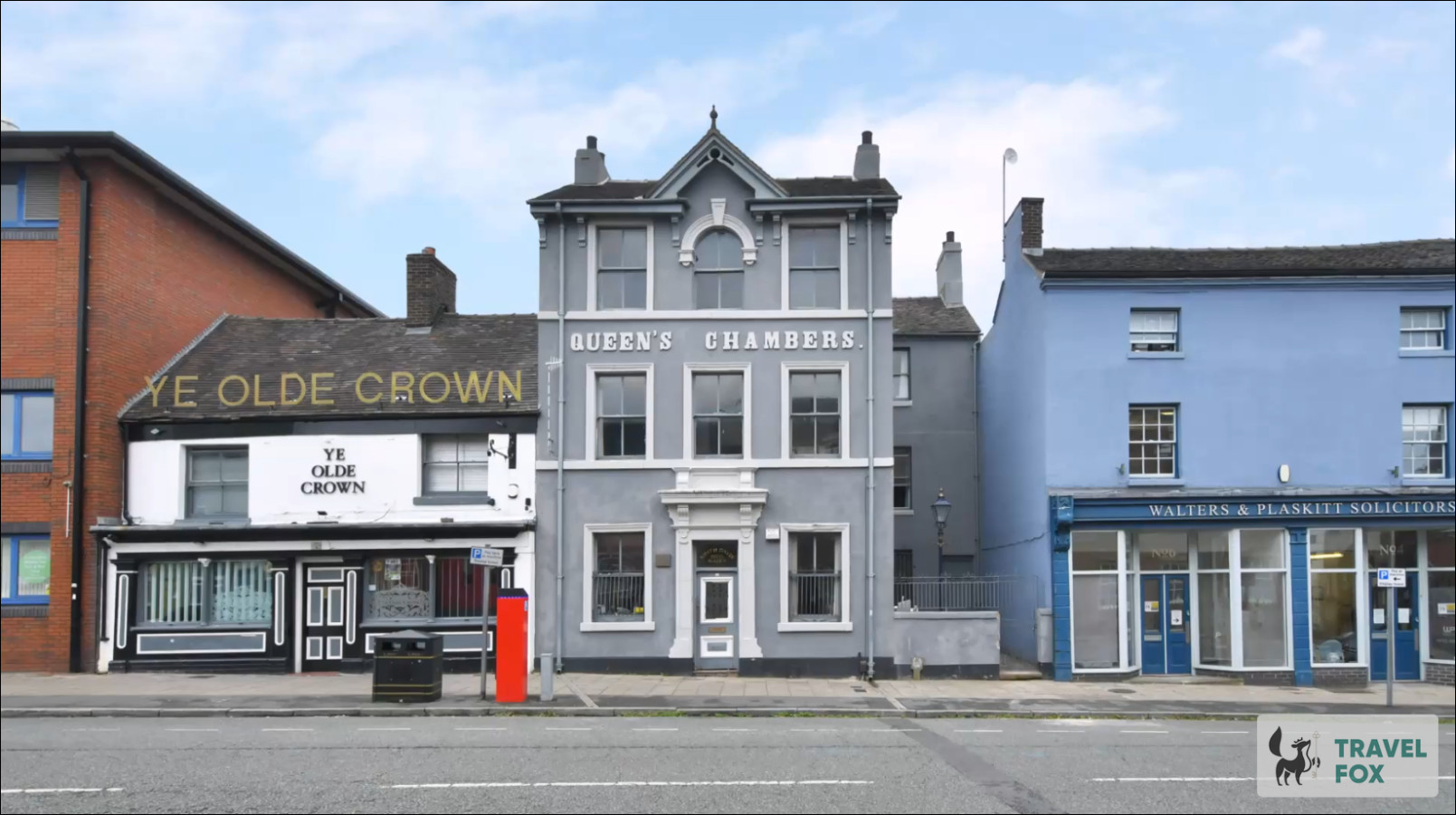 Chloe's 2 Bedroom Central Stay