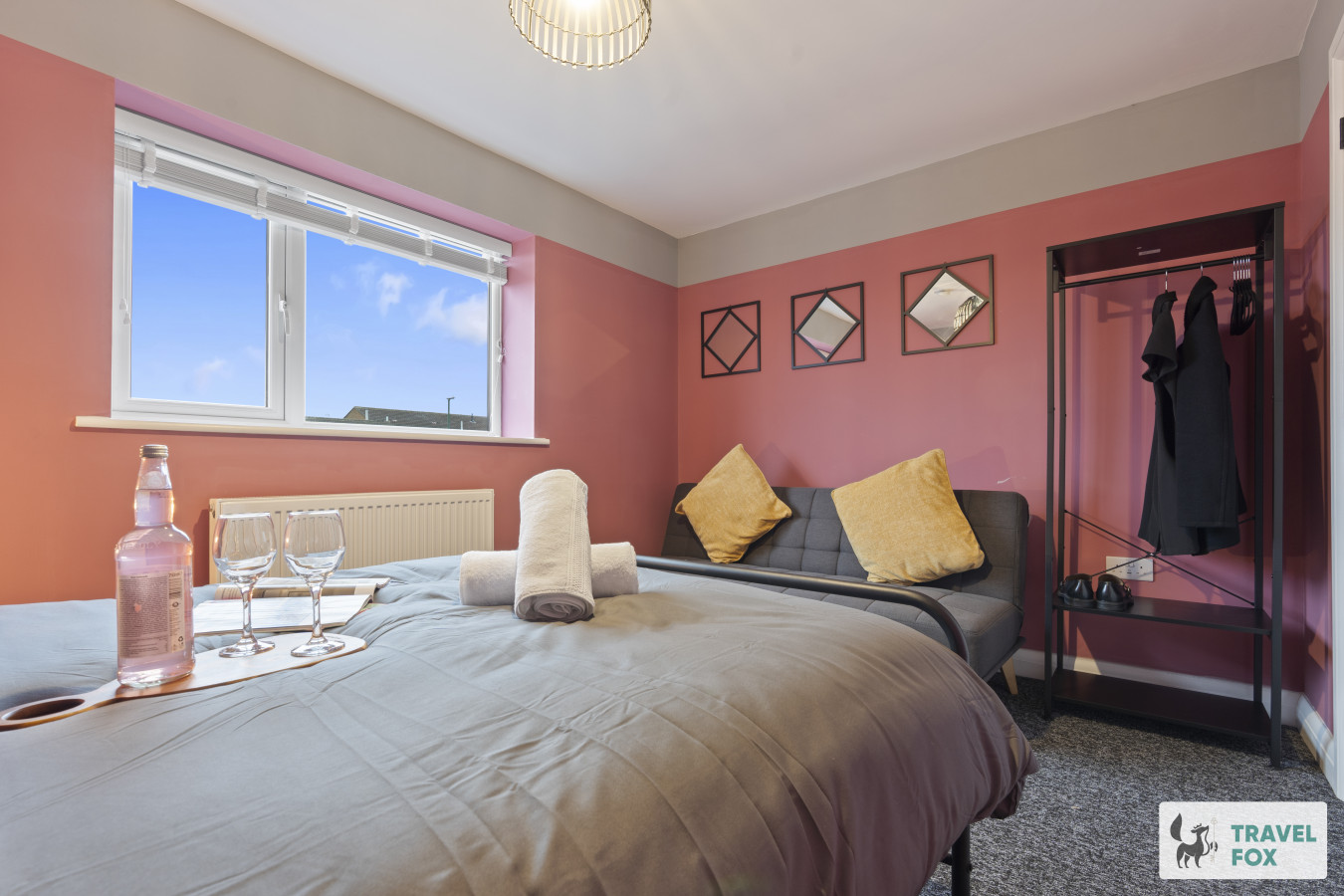 Ruth's House With Parking - Photo 3