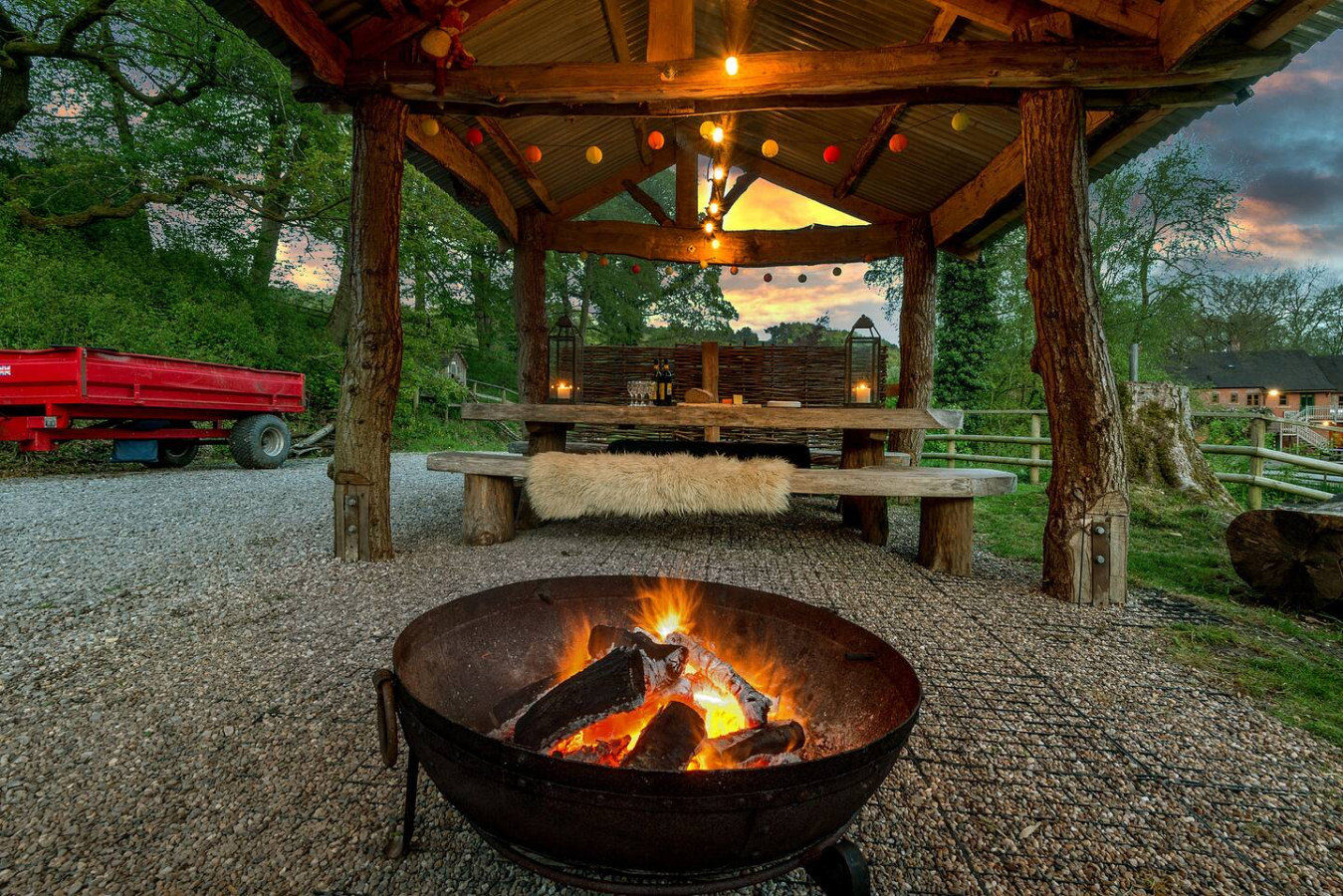 Wharf Cottage: Swimming lake, BBQ Hut, Games Room - Photo 4