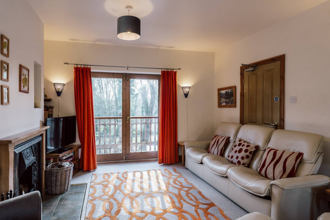 Clinkum Cottage Swimming Lake, BBQ hut, Games Room - Photo 2