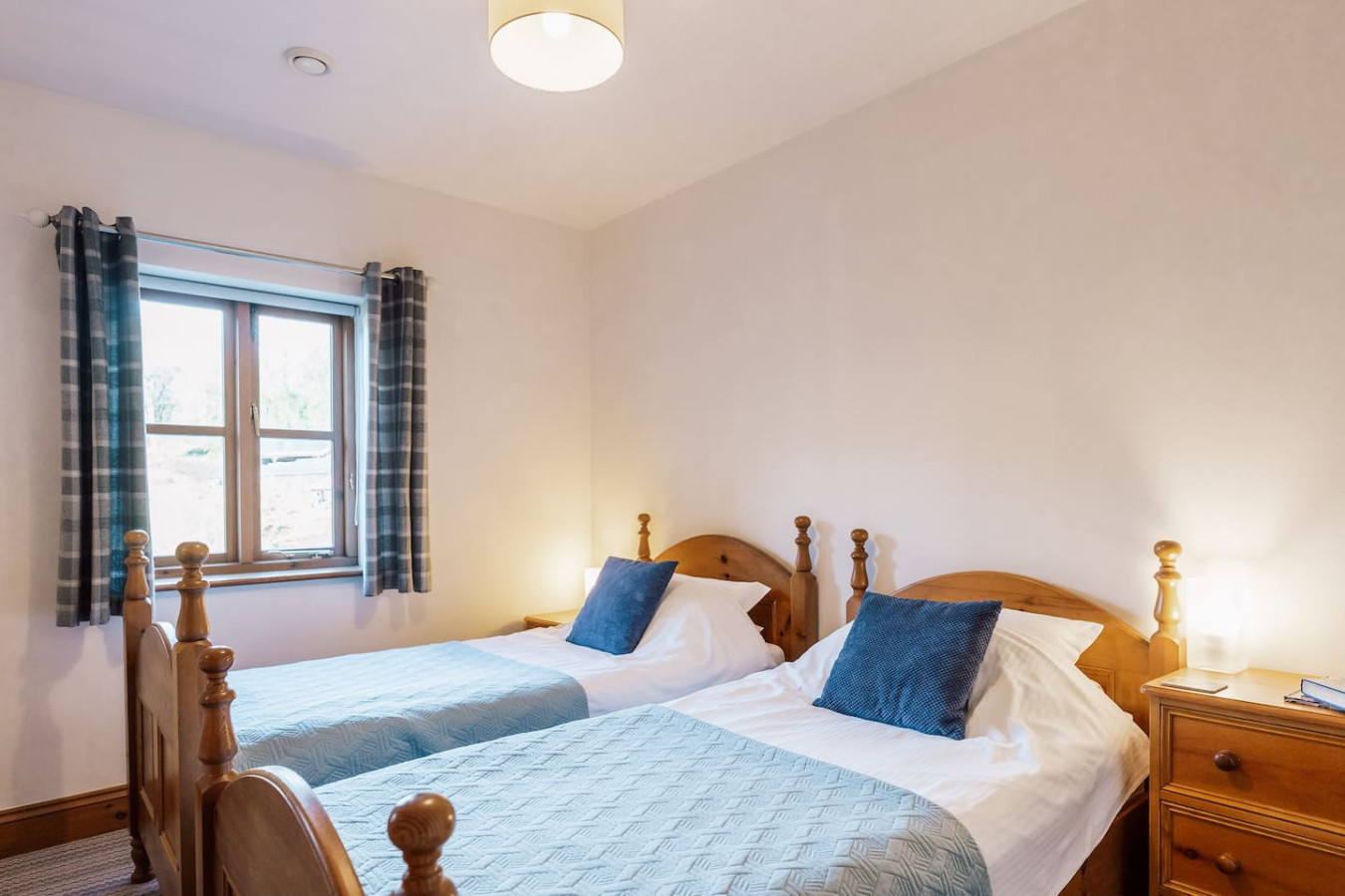 Clinkum Cottage Swimming Lake, BBQ hut, Games Room - Photo 5