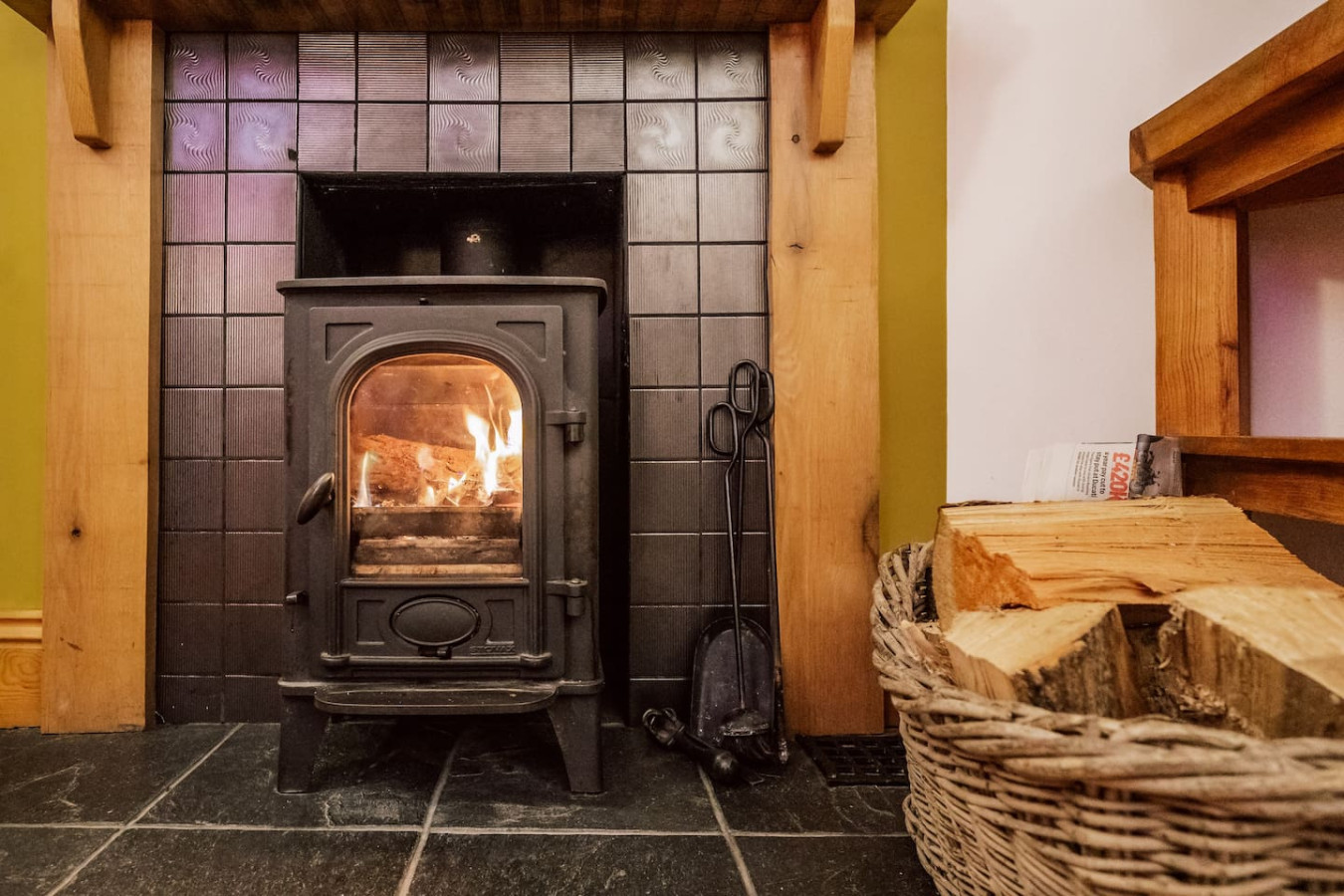 Bolt Hole: Swimming Lake, BBQ hut, Games Room - Photo 3