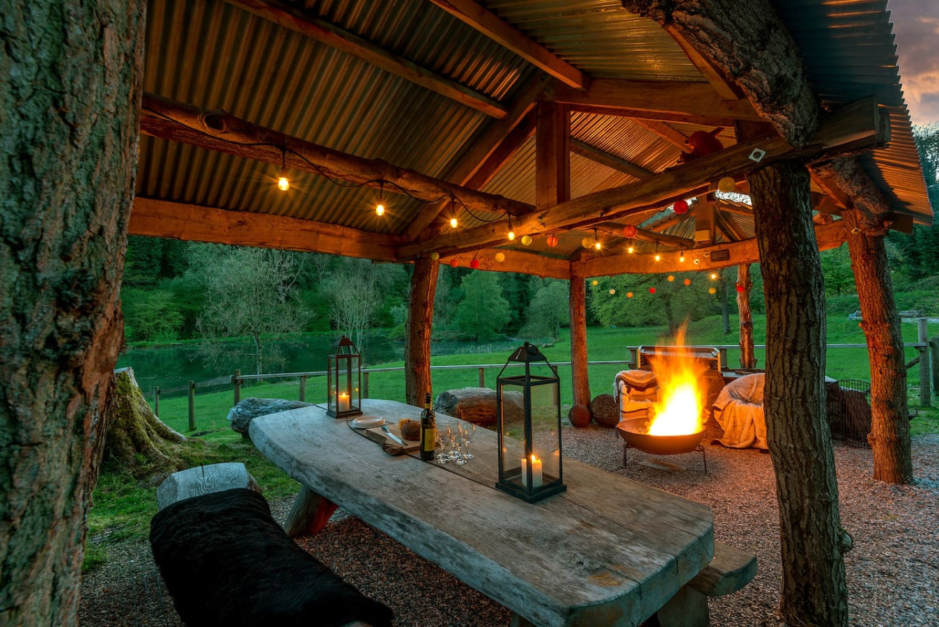 Wysteria: Swimming Lake, BBQ hut, Games Room - Photo 3