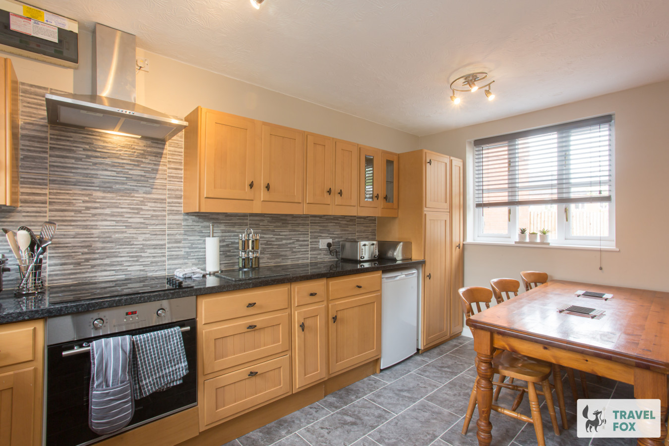 Sarah's House: BBQ Parking 10mins To Alton Towers - Photo 5