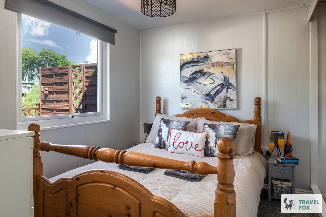 Lakeside Lodge - Photo 2