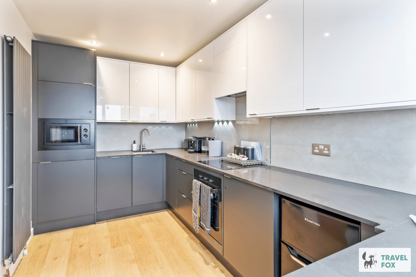 Coastal Breeze Retreat: Detached with Parking - Photo 5