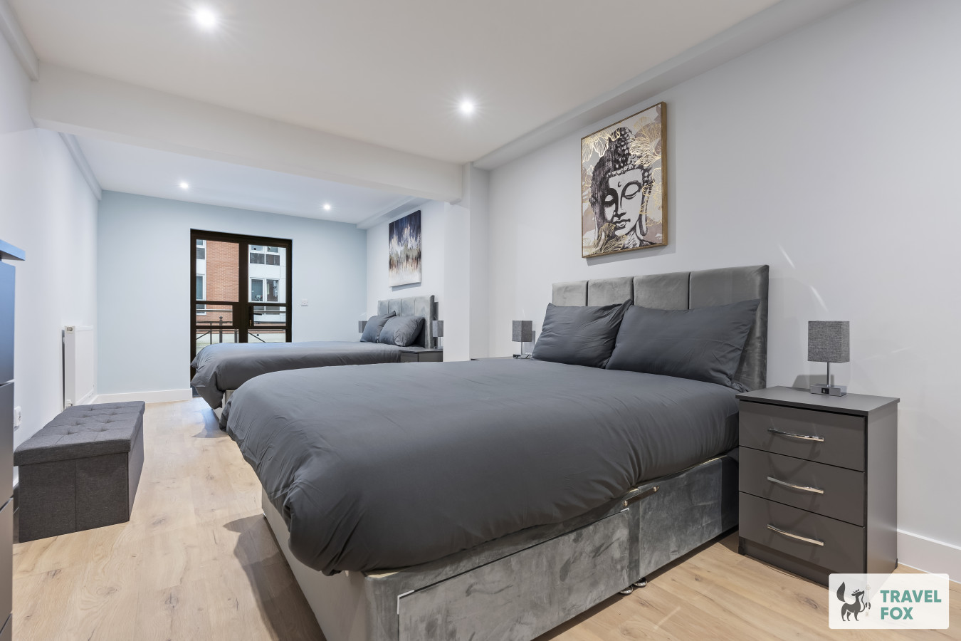 Camila's Penthouse Central Stay with Balcony - Photo 2