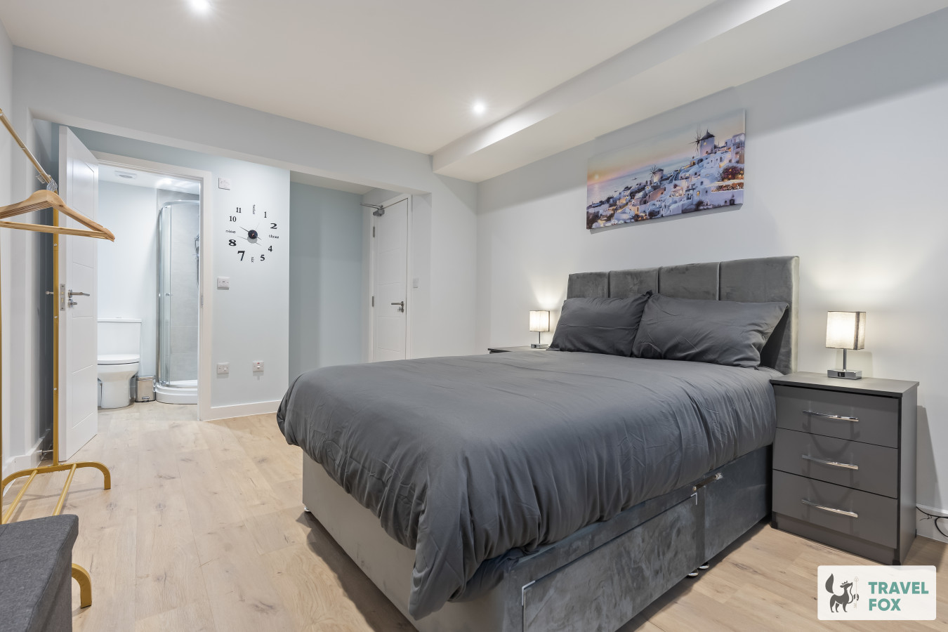 Camila's Penthouse Central Stay with Balcony - Photo 5