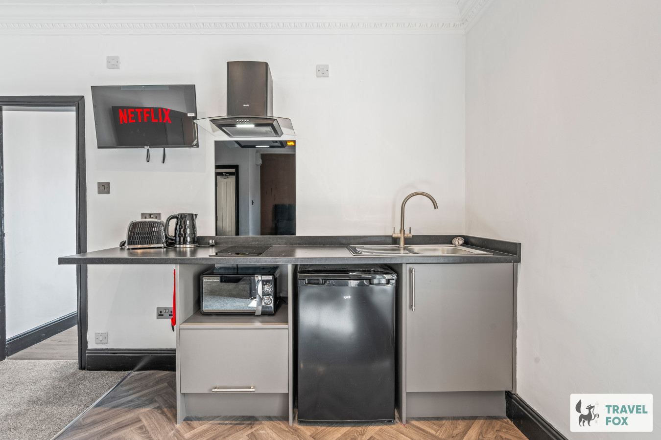 Eden View Driftwood Room - Photo 2