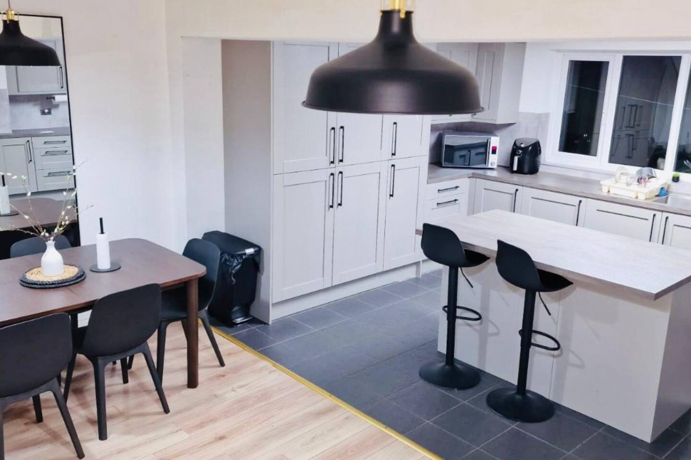 Wye Central Stay - Photo 5