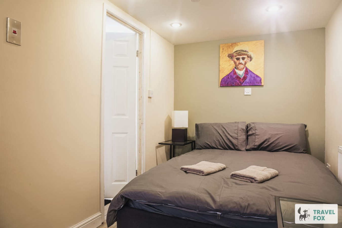 Flora's Flat 1 - Photo 3