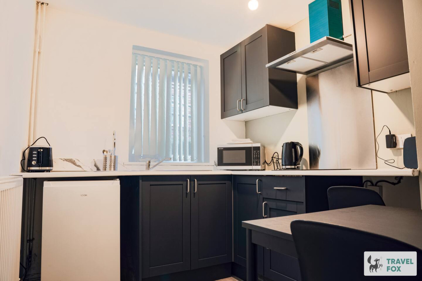 Flora's Flat 3 - Photo 3