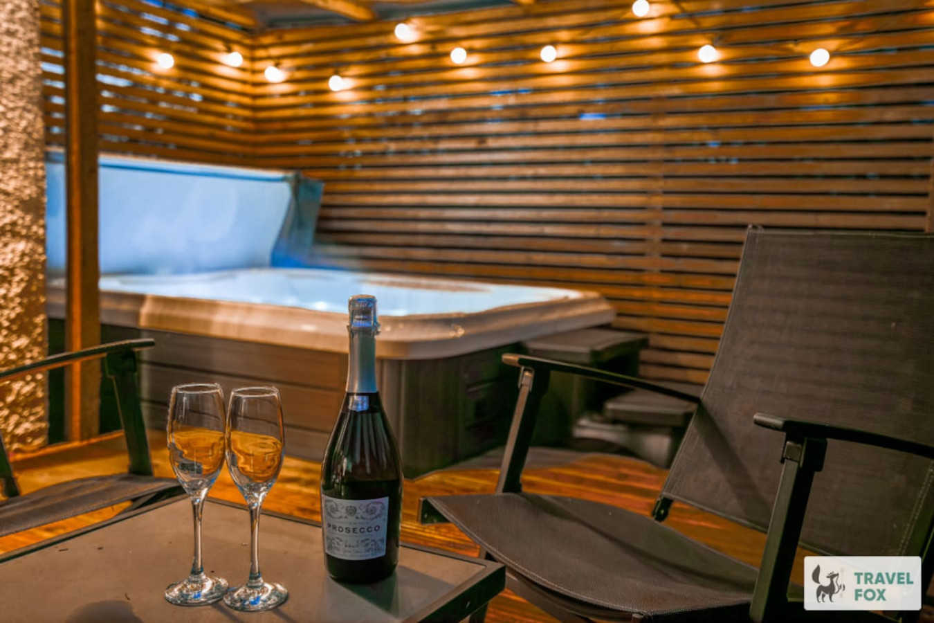 Daisy Cottage - Hot tub and fire pit! - Photo 2