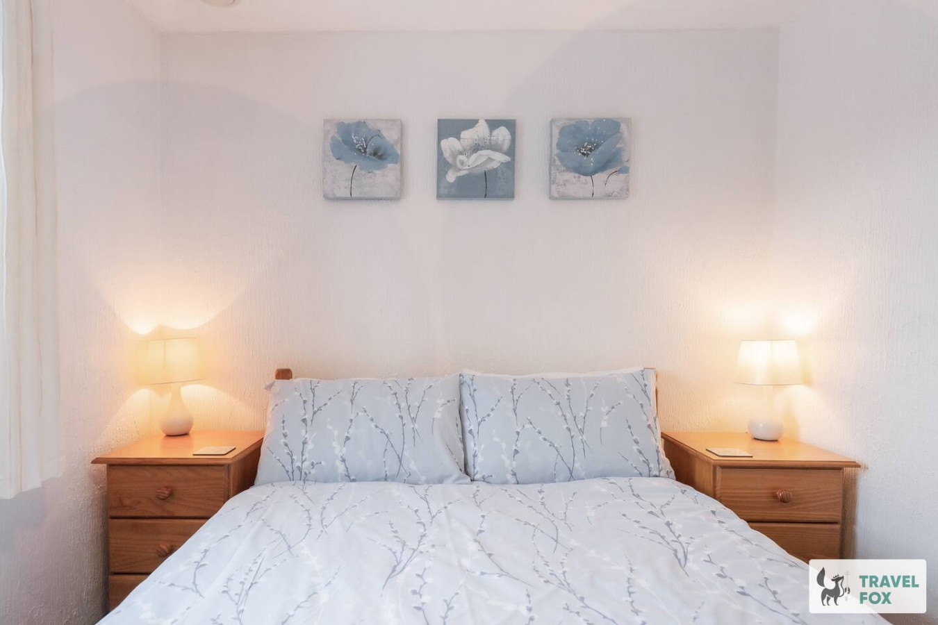 The Dairy - with pool table, play barn & more!