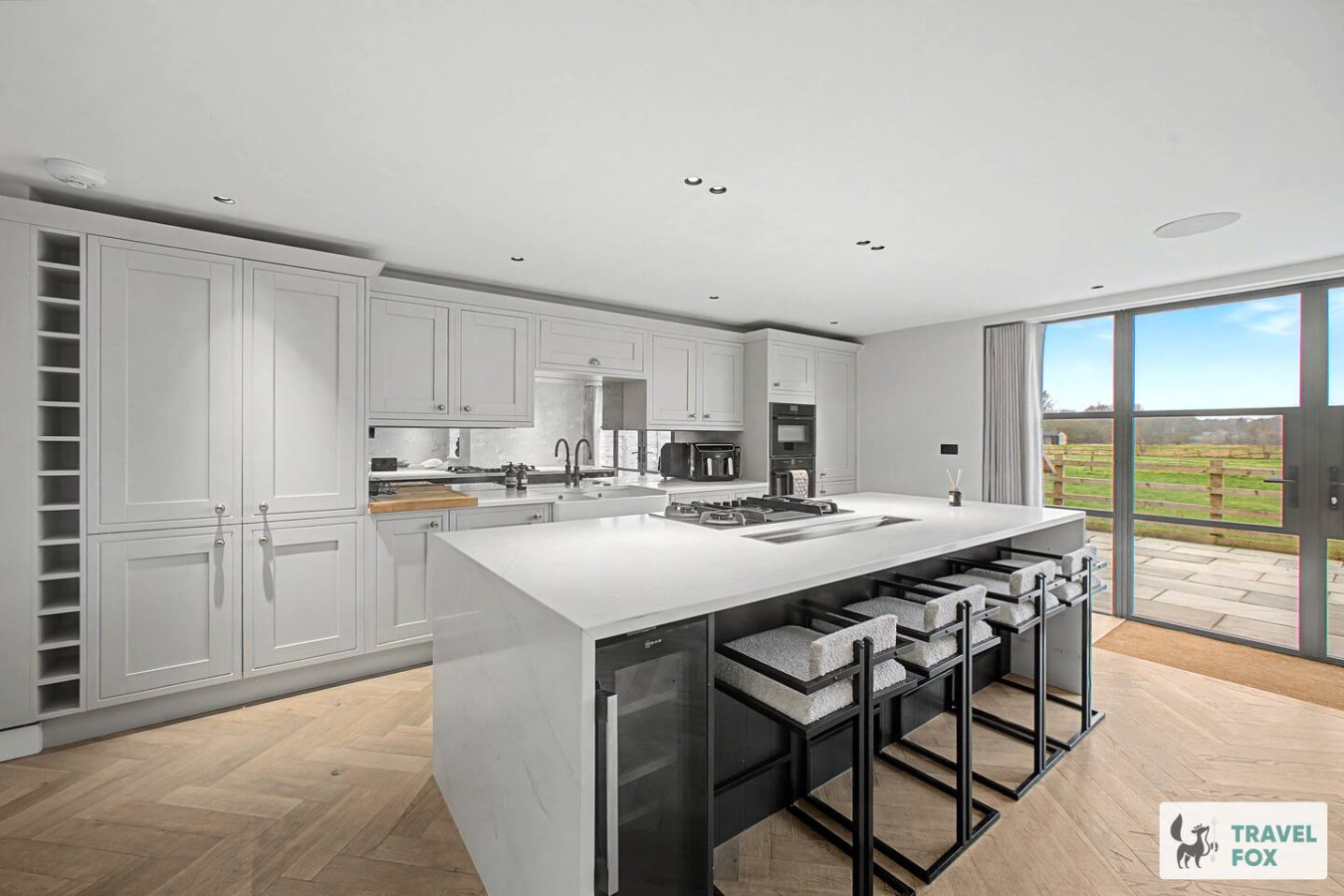 Whim Brook Stay - Free parking! - Photo 5