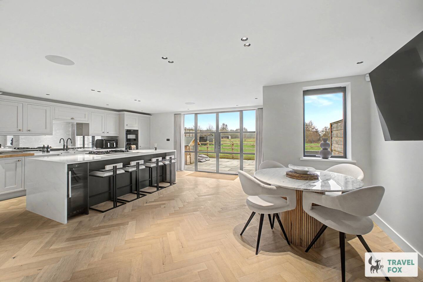 Whim Brook Stay - Free parking! - Photo 2