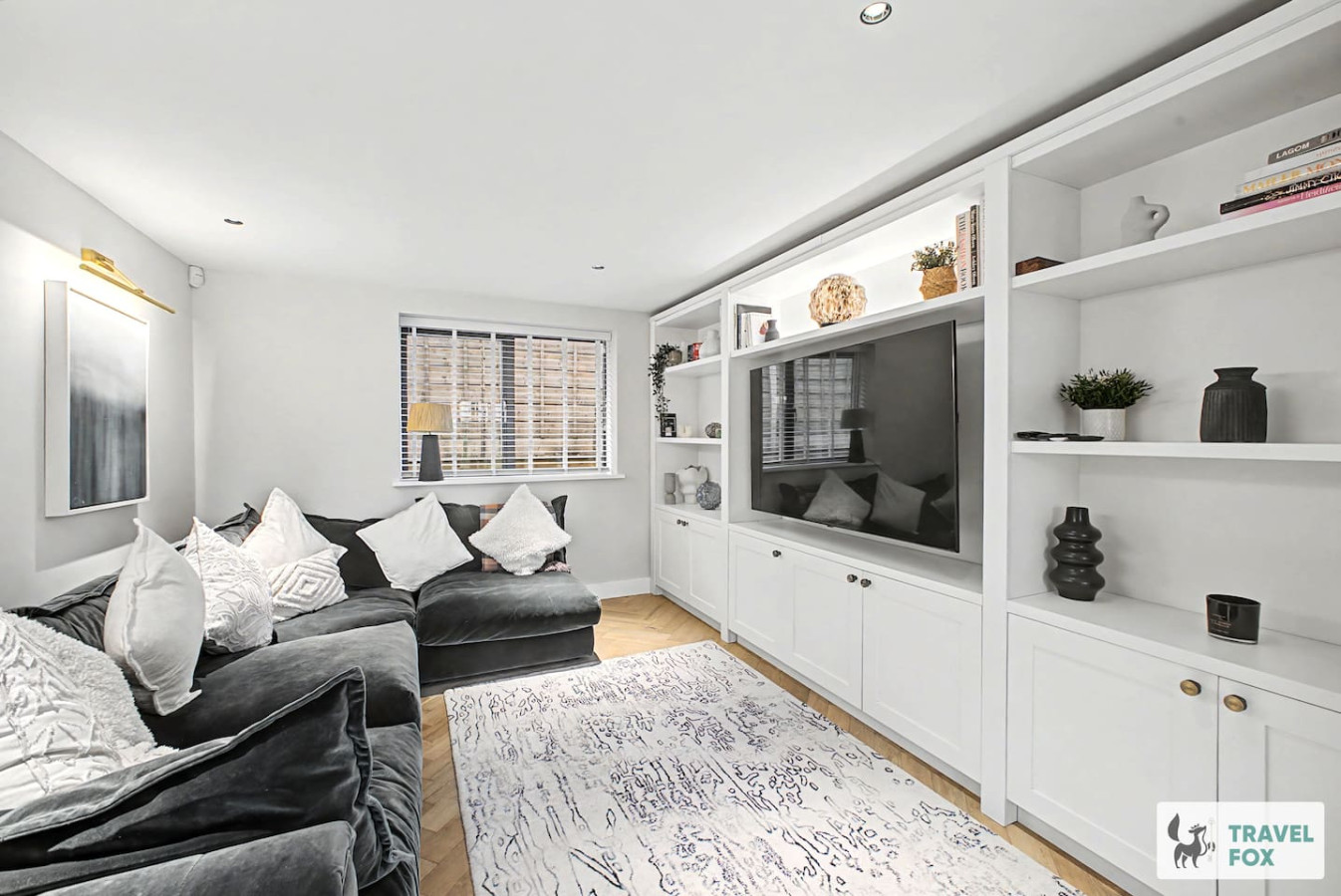 Whim Brook Stay - Free parking! - Photo 3