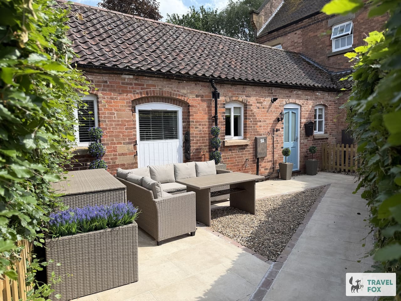 Stable Cottage - with free parking! - Main Photo