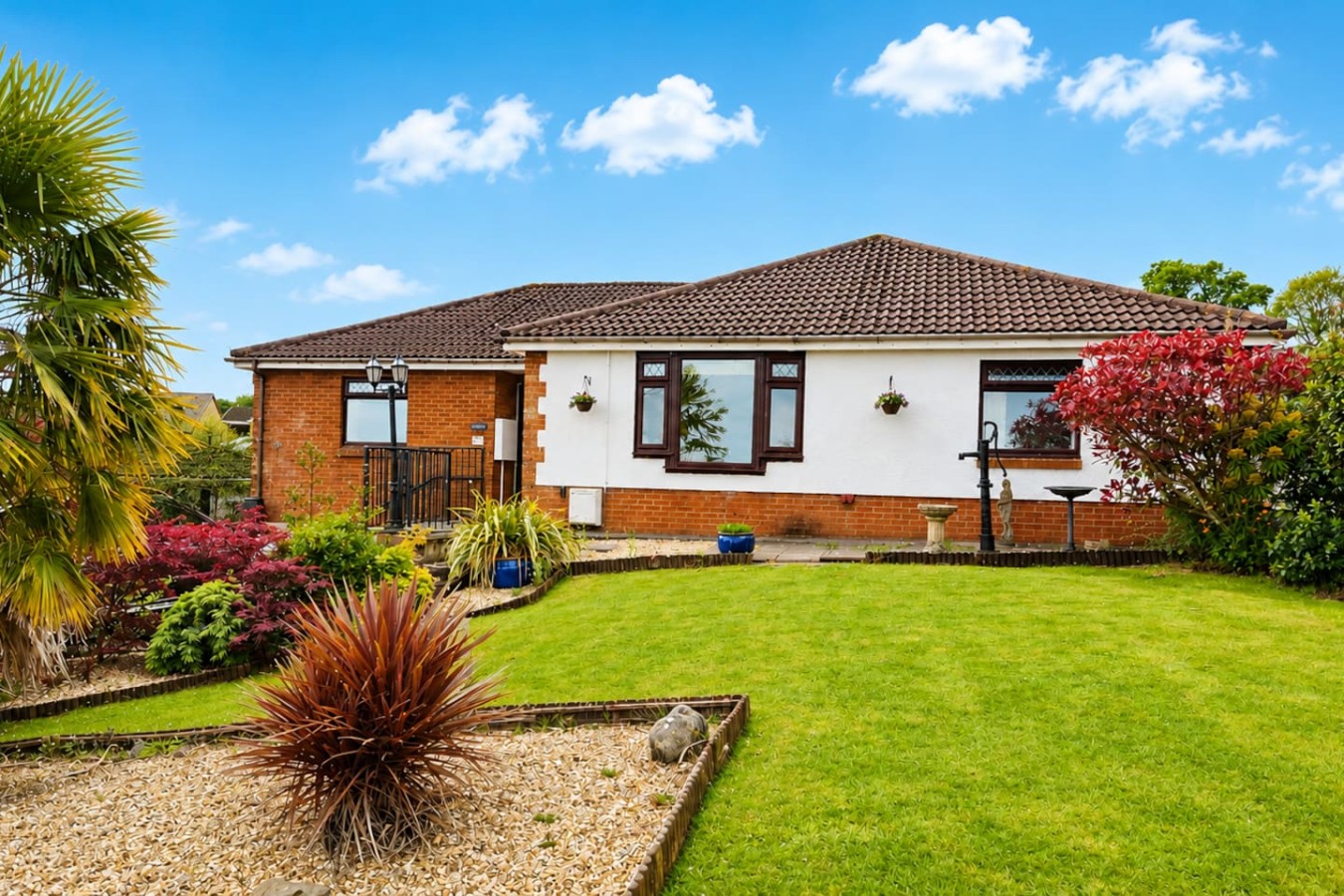 Spacious 4BR Home, Sleeps 8, Nr Pembrey Coast - Photo 3
