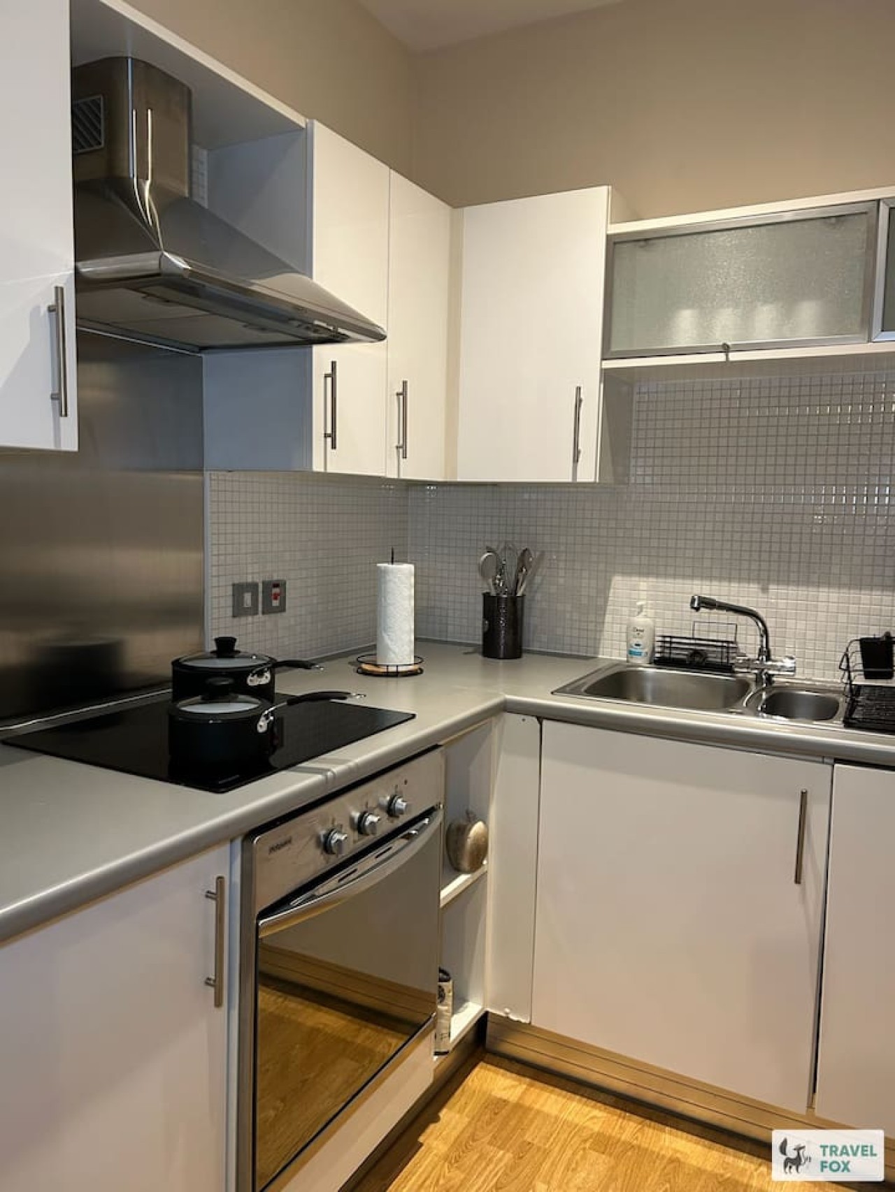 Central Birmingham Flat with Free Parking! - Photo 3