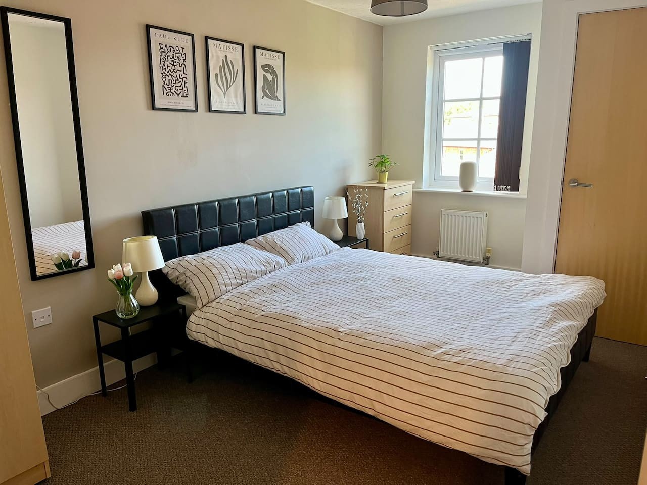 Stylish 1-Bed Flat in Stockton Heath with Parking - Photo 2