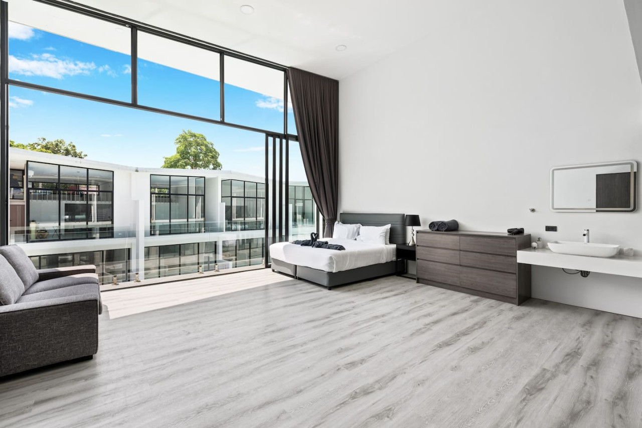Living room with flat-screen TV at C'est la Vie, Replay Residence Koh Samui
