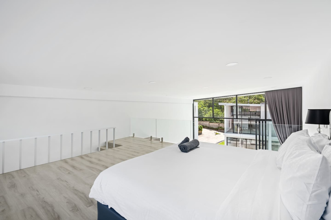 Bright twin bedroom at C'est la Vie villa, Replay Residence Koh Samui