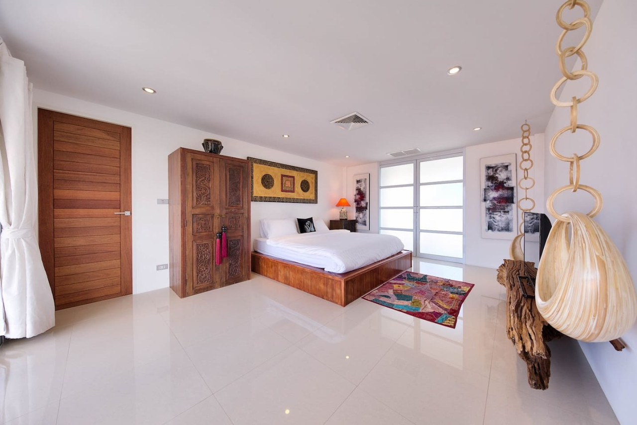 Seaview Villa Beach Connection