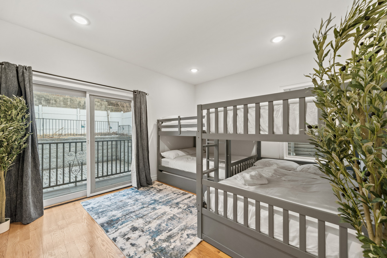 Skyline Haven: Luxe NYC Escape 4