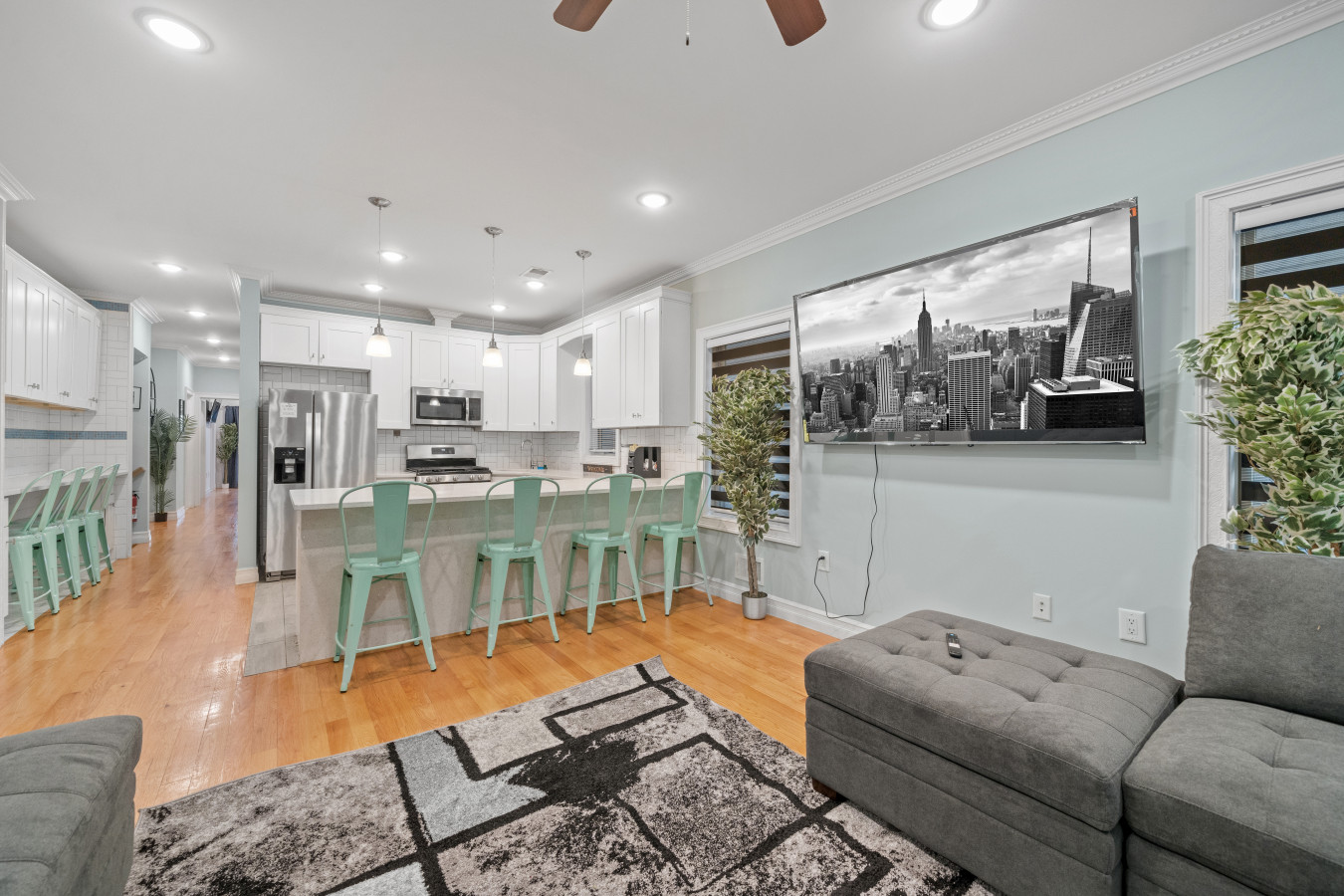 Skyline Haven: Luxe NYC Escape 3