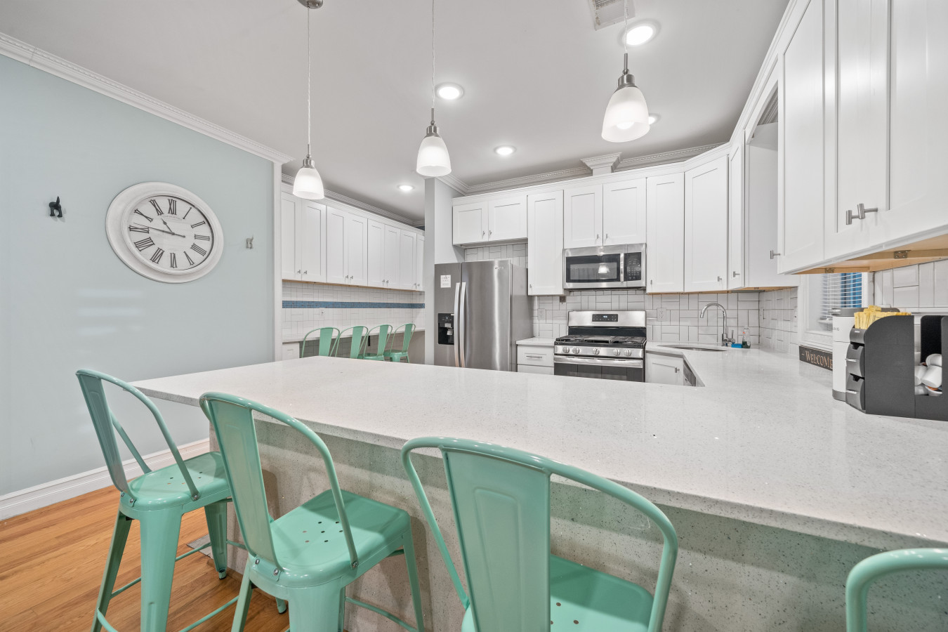 Skyline Haven: Luxe NYC Escape 6