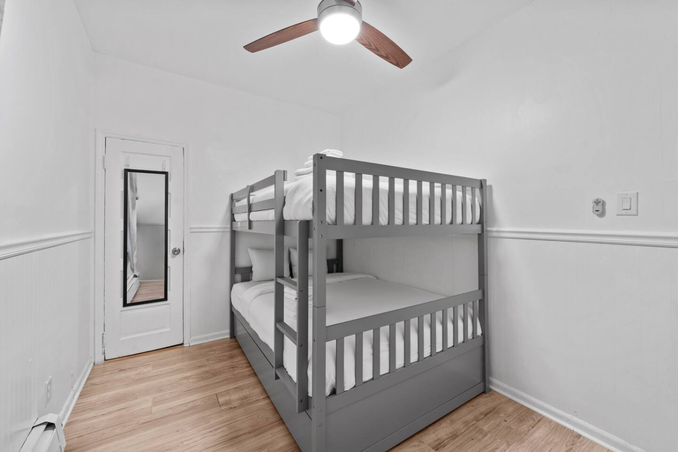 The Hudson Loft | 1 min to NYC Train | Sleeps 8+ 4