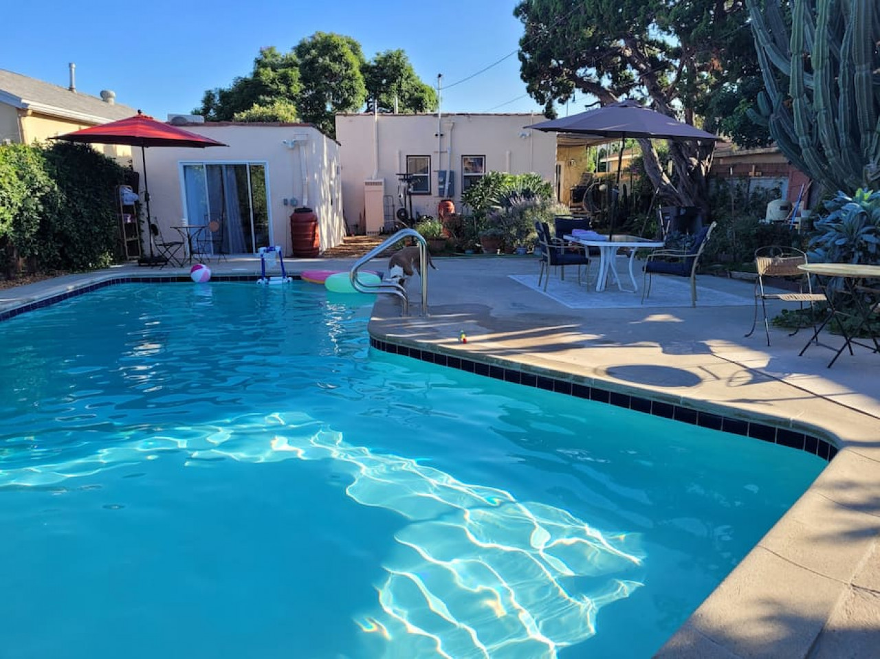 Urban Farm House +Hot Tub+Pool