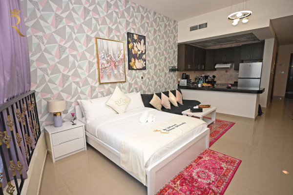 Queen's Studio apartment Al reem