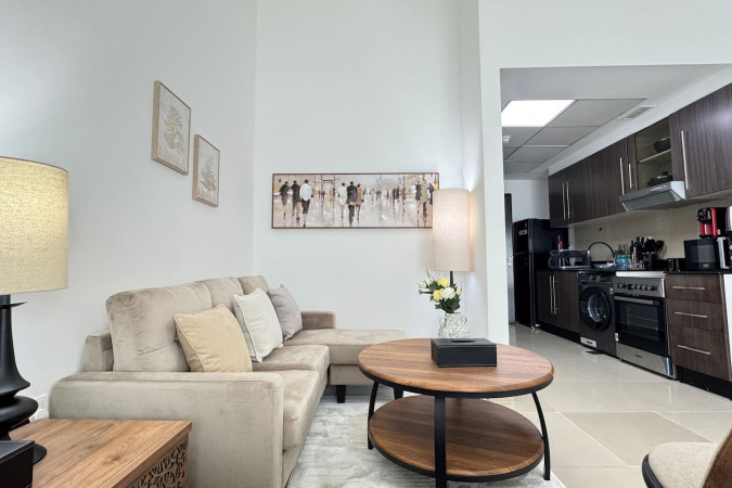 Al Reef Peaceful Studio: King Bed Comfort for 2