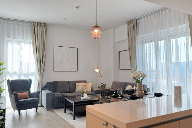 d4BR Apt Water's Edge: Cozy Comfort & Modern Design