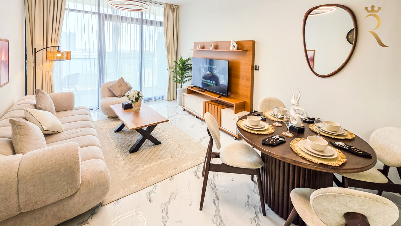 Comfortable 1BR Retreat with Balcony Vista 2