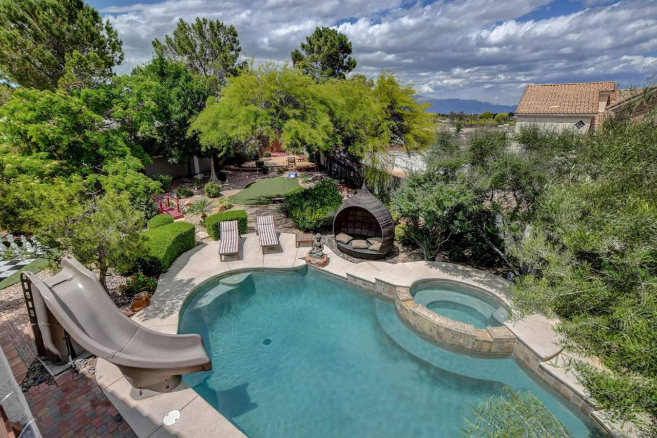 Summerlin Private Resort Pool Hot Tub Sauna Game Room - Las Vegas, NV