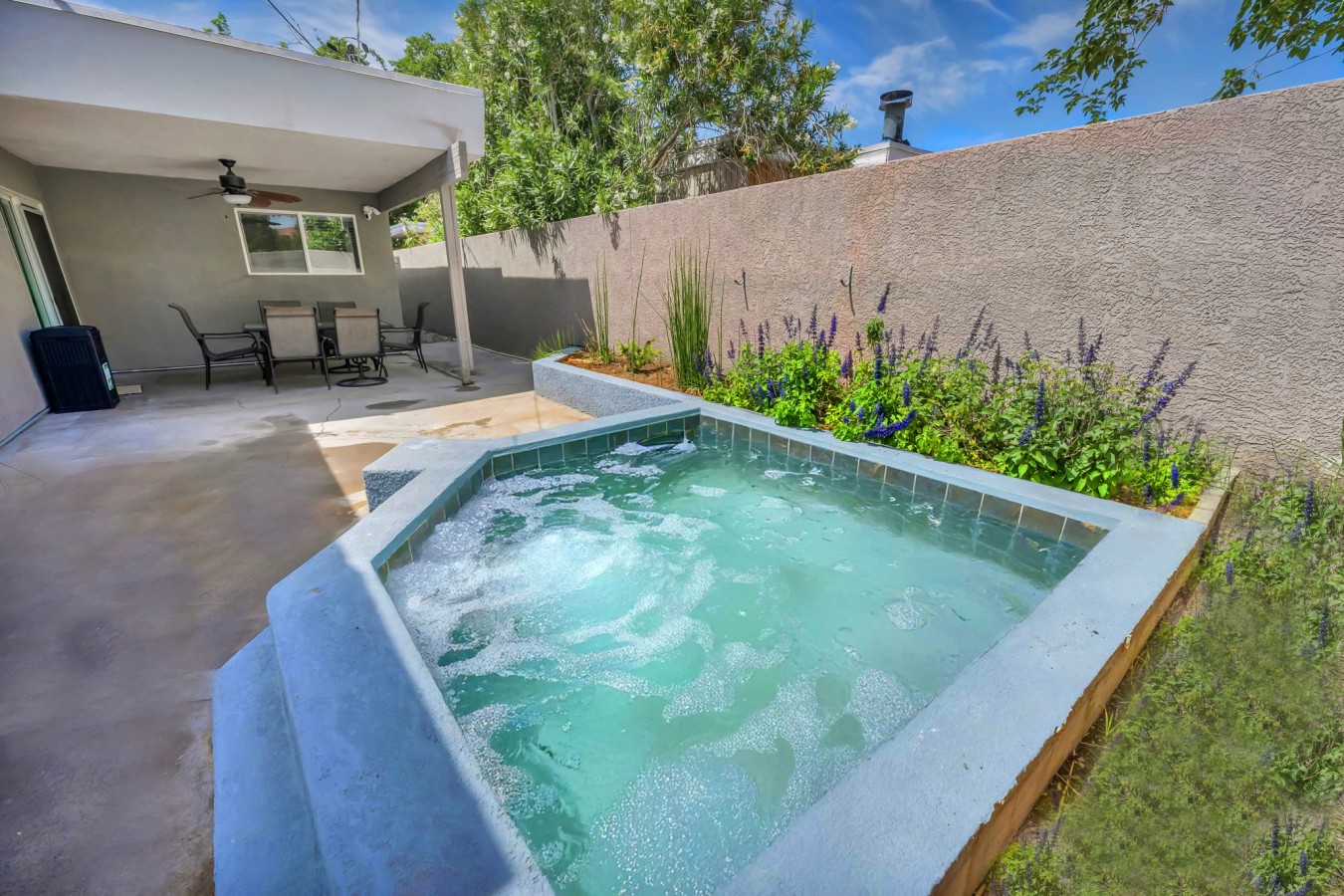 Hot Tub And Bbq Oasis - Elegant Las Vegas Retreat - Las Vegas, NV