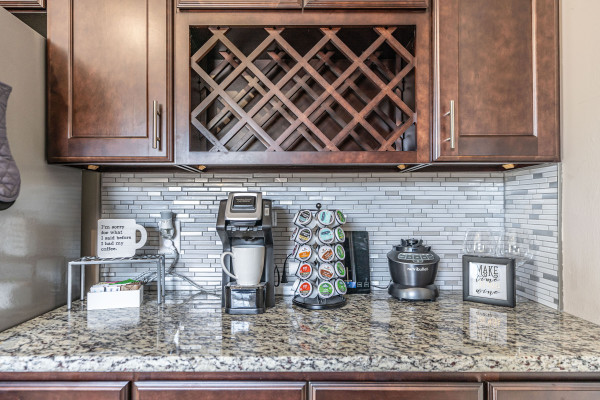 Fayetteville Home Away from Home, Pet Friendly!